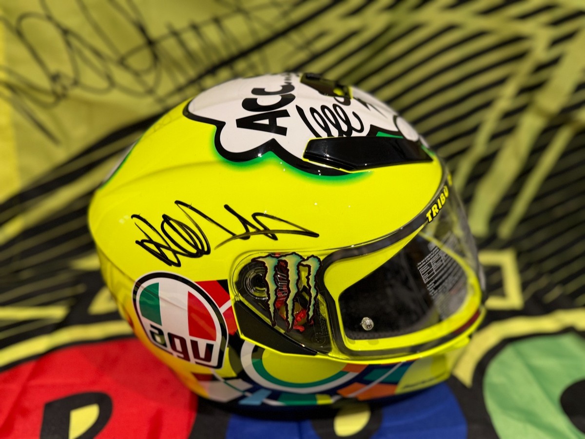 agv K3 SV　ロッシ Rossi MISANO ✦ Sサイズ Valentino Rossi signed Helmet AGV K-3 SV Rossi Misano 2011 