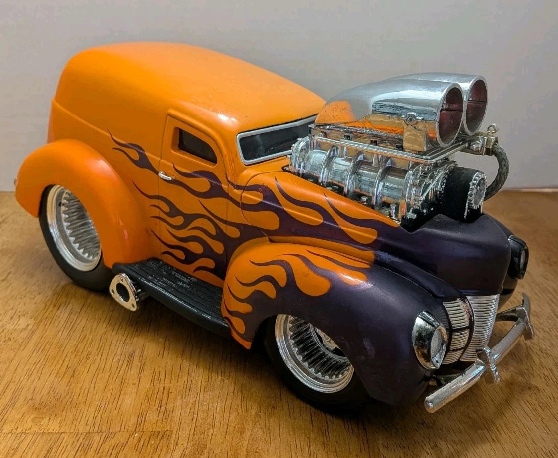 Muscle Machines Ford 1:18 Scale Diecast Cars, Trucks & Vans for