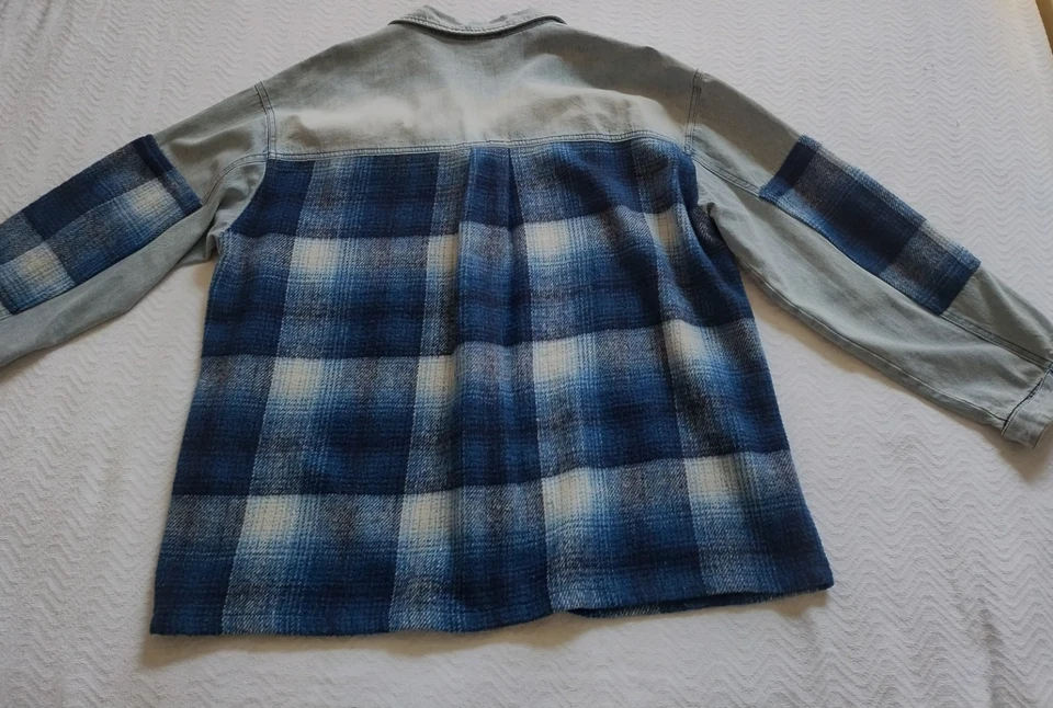 DAVI & DANI Feminino 💙🩵 Jeans Azul e Xadrez Botão Shacket Tamanho XL 💙🩵 - Imagem 4 de 4