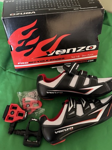 Benzo Road Bike Shoes And Pedals Men’s Size 10 (44.5) Black And Red - Picture 1 of 6
