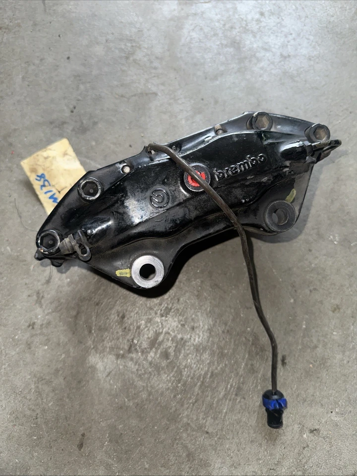 02-07 Pinza de freno delantera izquierda Maserati Coupe 4200 M138 OEM Foto 3 de 3