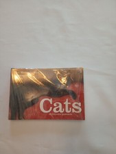 856- Metropilitan Museum of Art 30 Full Color Postcards of Cats