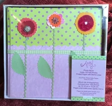 Colorbok Photo Albums 4X6 100 3-D flowers Polka Dots Acid Free