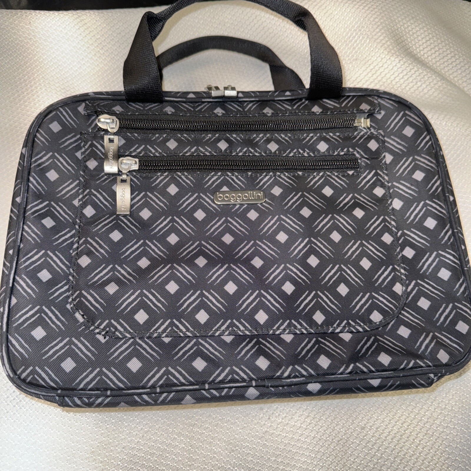 Baggallini Hanging Travel Organizer Toiletry Kit Cosmetic Bag eBay