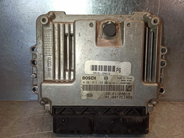 391012A615 ECU UNIDAD DE CONTROL DEL MOTOR UCE UNIDAD DE CONTROL DEL MOTOR / BOSCH / 0281013149 / 3818