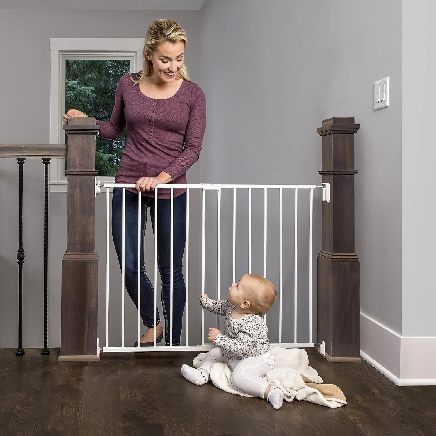 Regalo 2-In-1 Extra Wide Stairway and Hallway Walk Throughbaby Safety Gate, Hard
Opens in a new wind