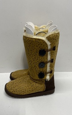 UGG Bailey Button Triplet Leopard Print Sheepskin Boots Women's Size 7