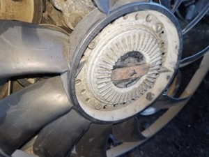 Volkswagen Passat 1999 Radiator viscous fan clutch 058121350, Genu #1177373-68