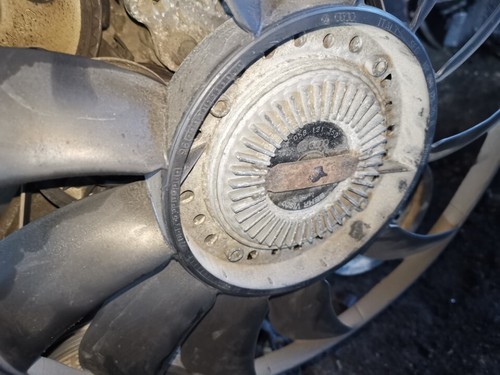 Volkswagen Passat 1999 Radiator viscous fan clutch 058121350, Genu #1177373-68