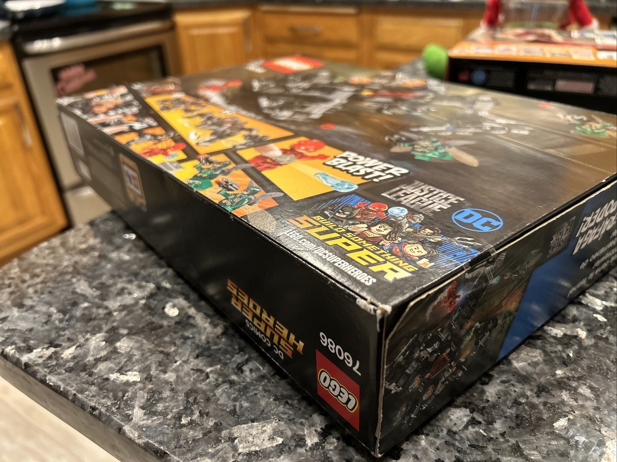 LEGO DC Comics Super Heroes: Knightcrawler Tunnel Attack (76086
