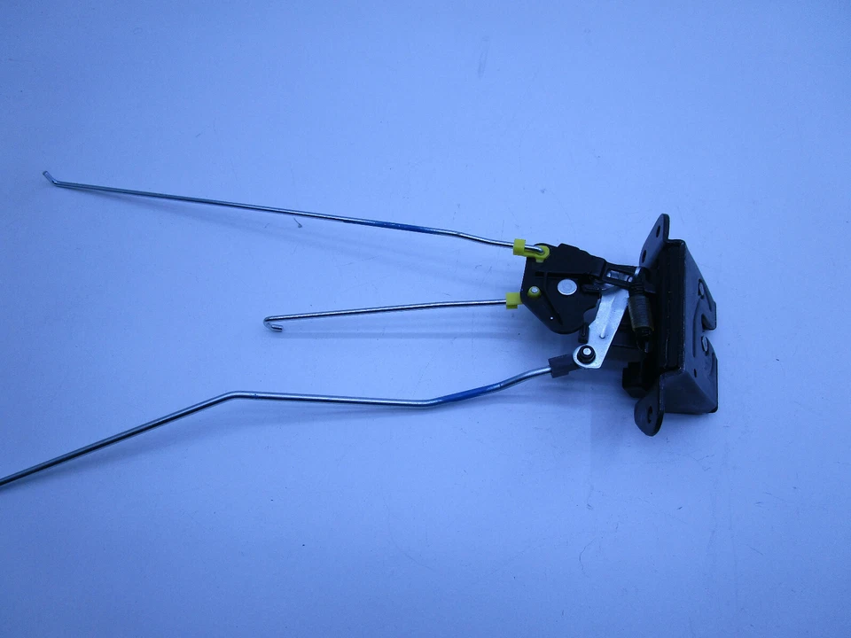 Tailgate Lock Latch HOLDEN CAPTIVA 2007/2010 TAIL GATE LOCK GENUINE NEW - image 2 of 4