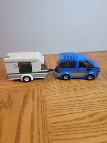 Retired LEGO CITY: Van & Caravan (60117) missing pieces, box and manual