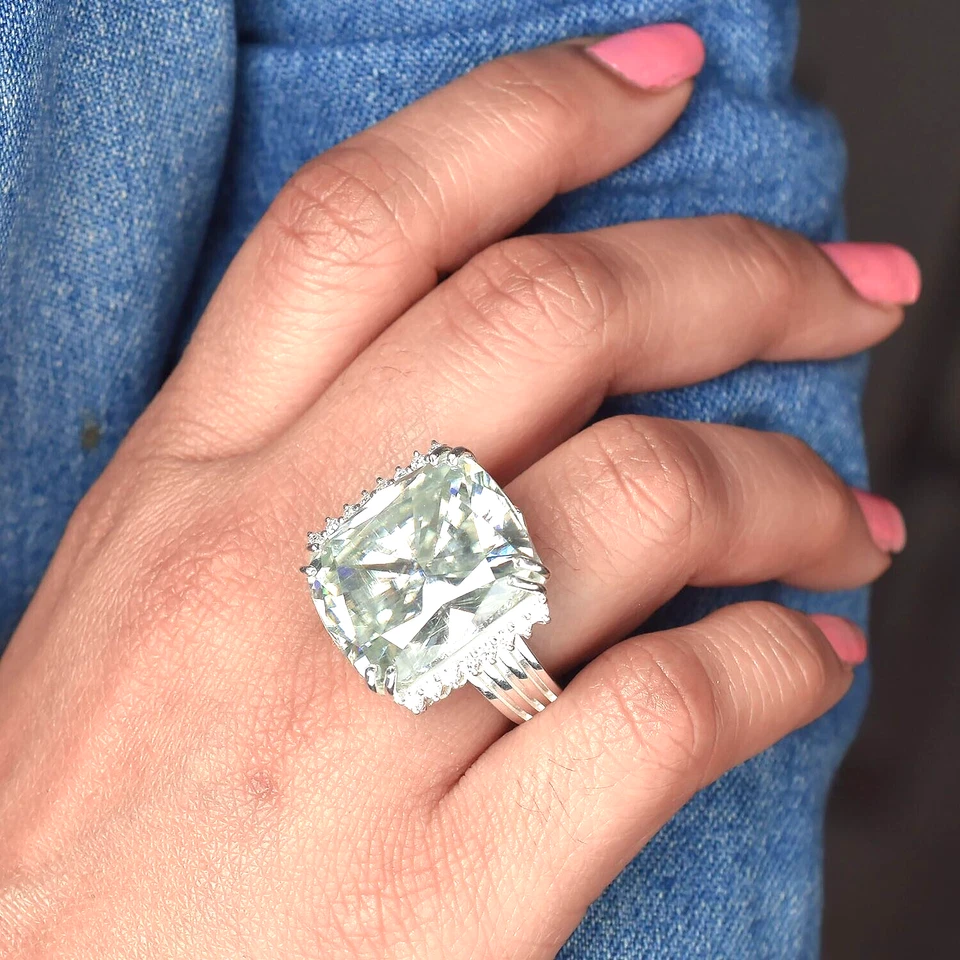 Anillo de diamantes grises de corte cojín certificado 32 quilates sin tachuelas de diamantes. Tarifas gratuitas. Foto 3 de 4