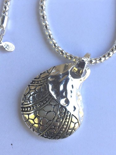 Premier Designs antiqued matte plated silver necklace. Length: 20''.008PN - 第 2/3 張圖片