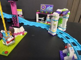 - LEGO Friends Amusement Park 41130 Roller Coaster Swings Rides Gate Emma Andrea