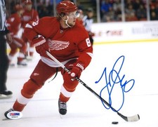 JUSTIN ABDELKADER SIGNED AUTOGRAPHED 8x10 PHOTO DETROIT RED WINGS PSA/DNA