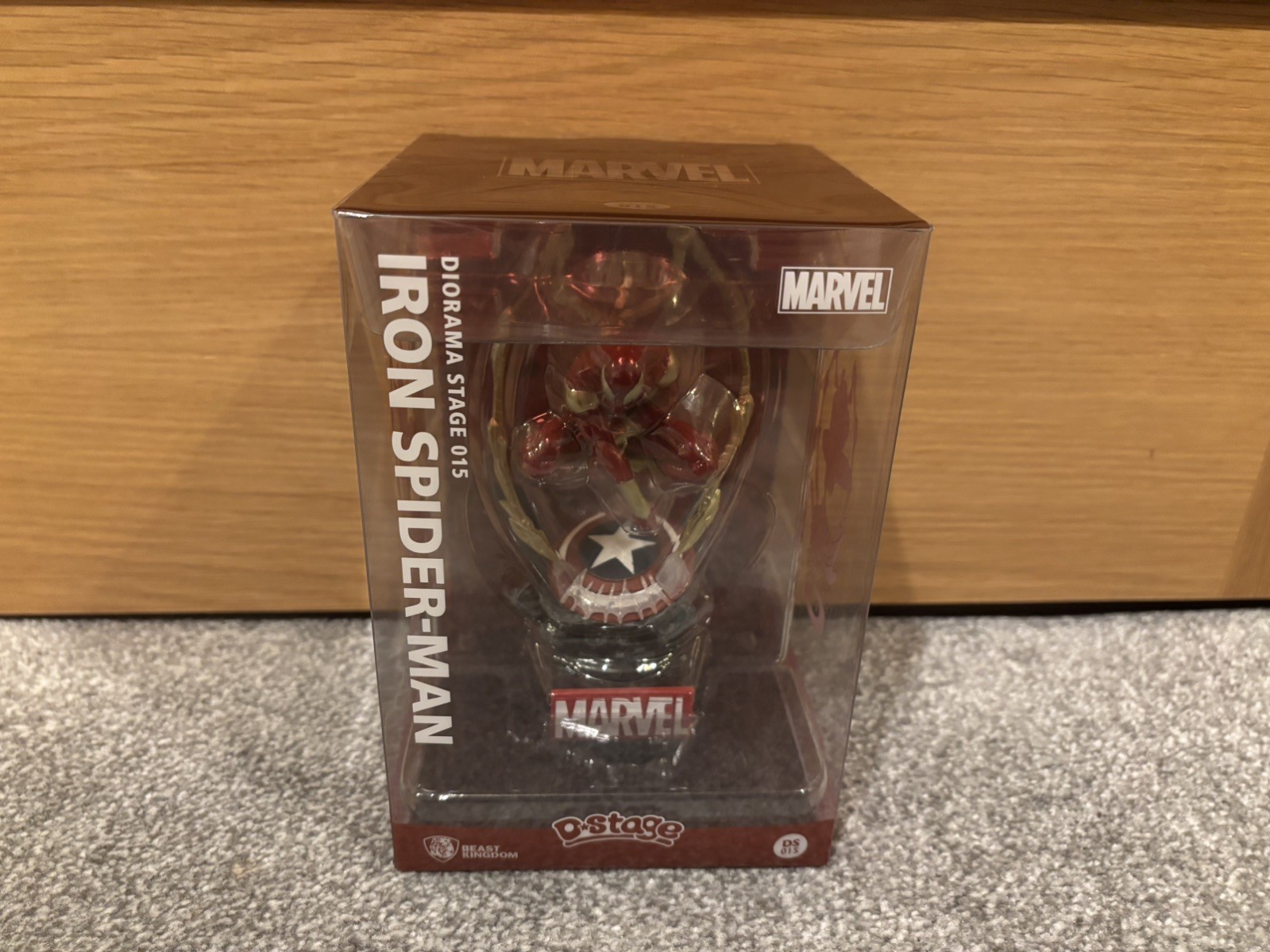 Beast Kingdom: Ds-015 Iron Spider Serie D-Select Estatua, Usada en buen estado