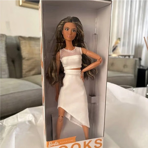 Barbie looks lina (Neu (gemäss Beschreibung)) in St-Prex für CHF 39