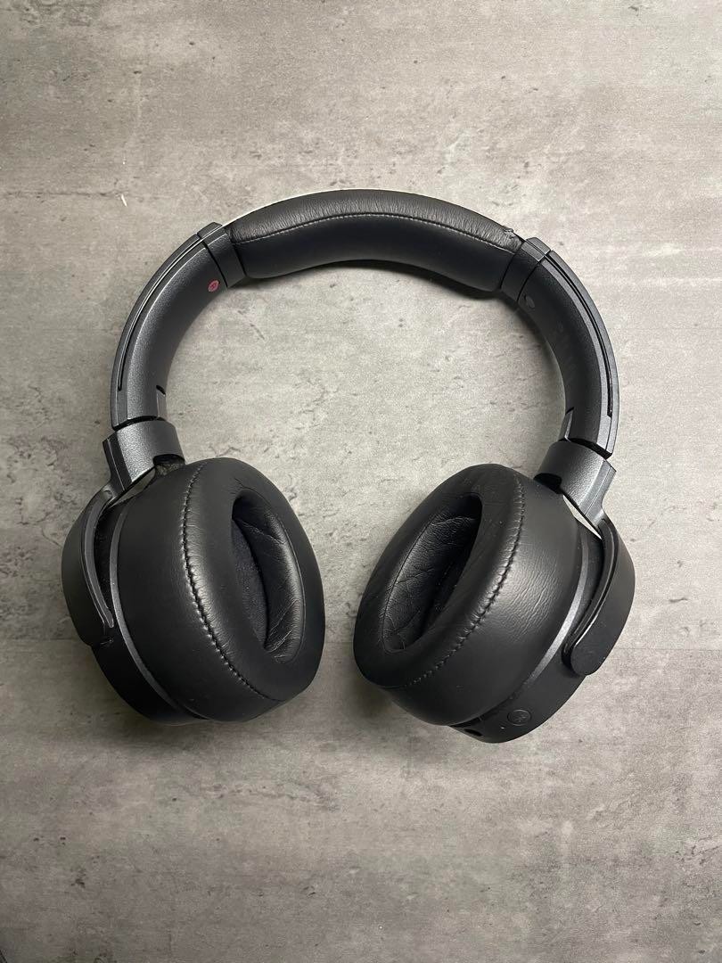 SONY wireless noise canceling headphone Bluetooth MDR