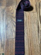 Mint Condition 💯 Wool Drake’s London Tie, Festive Design, Square Bottom
