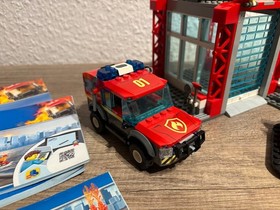 LEGO&reg; City Fire Station with Starter Set / Set 60106 60215 | Used