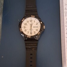 Casio Quartz Analog Sport Wristwatch Black Resin Band Water Resistant 100m Date