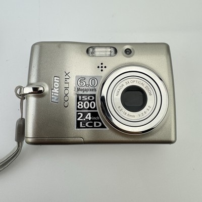 Nikon COOLPIX L11 6.0MP Digital Camera-Matte Silver- For PARTS/REPAIR