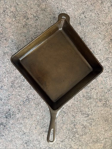 Griswold Square Utility Skillet 768, Erie PA, Small Block Logo