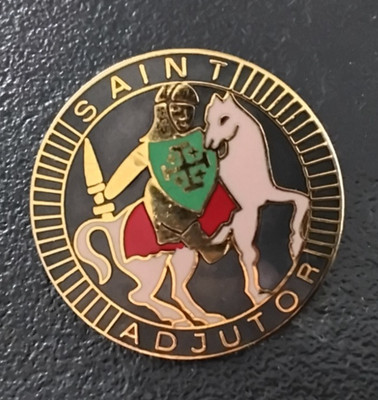 Pin s Badge Old Saint Adjutor Crusader Knight Vernon Normandy (2254)