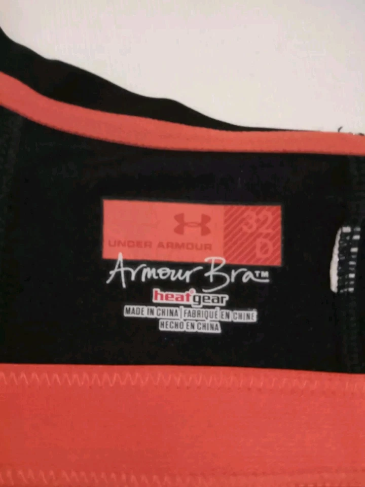 Lote de 3 sujetadores deportivos Under Armour espalda deportiva para mujer medianos negros rosas atléticos Foto 4 de 4