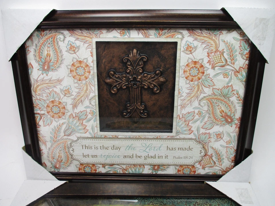 Farmhouse & Praise Decor Wall Picture 14.5x11 x2 & 10.5x10.5 Mixed LOT Of 3 - Image 3 of 4