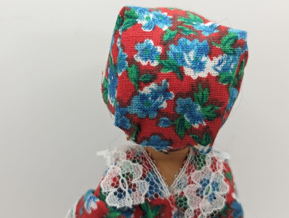 Vintage Colombia 7 Inch Souvenir Collectible Doll with Blinking