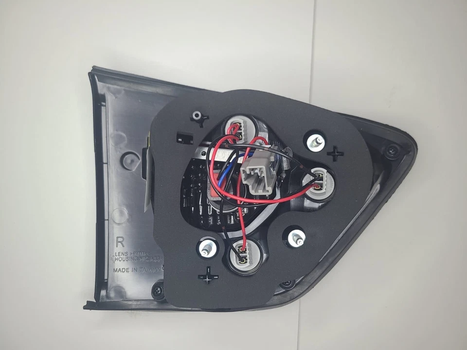 Luz trasera para Chevrolet Traverse 2013-17 halógena interior derecha con bombilla CAPA Foto 4 de 4