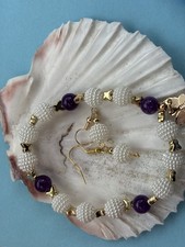 Sea memory : White faux pearls& Purple Bracelet with Gold Tone Spacer Beads