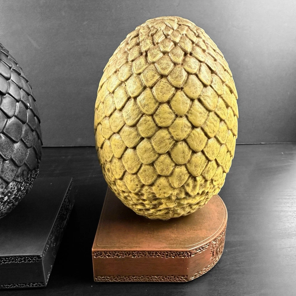 HBO Game of Thrones - DRAGON EGG Bookends - Dark Horse Comics 2016. - Image 4 of 4