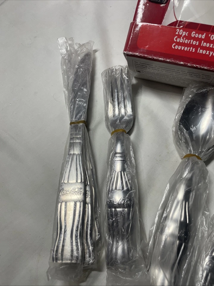 Gibson COKE Bottle Handle 20 Pc 4 Place Setting UNUSED Coca-Cola Flatware + MORE - Image 3 of 4