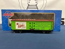Atlas O Tivoli Beer #5100 40’ Woodside Refrigerator Car 7728-1 2-RAIL