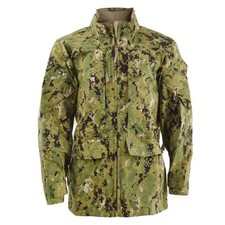 US Navy Working Parka Type III GORETEX Jacket NWU AOR2 Small Short