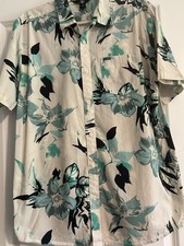 VOLCOM Men  s Marble Button Up Shirt/Tropical Floral Ivory/Teal Short Sleeves /L