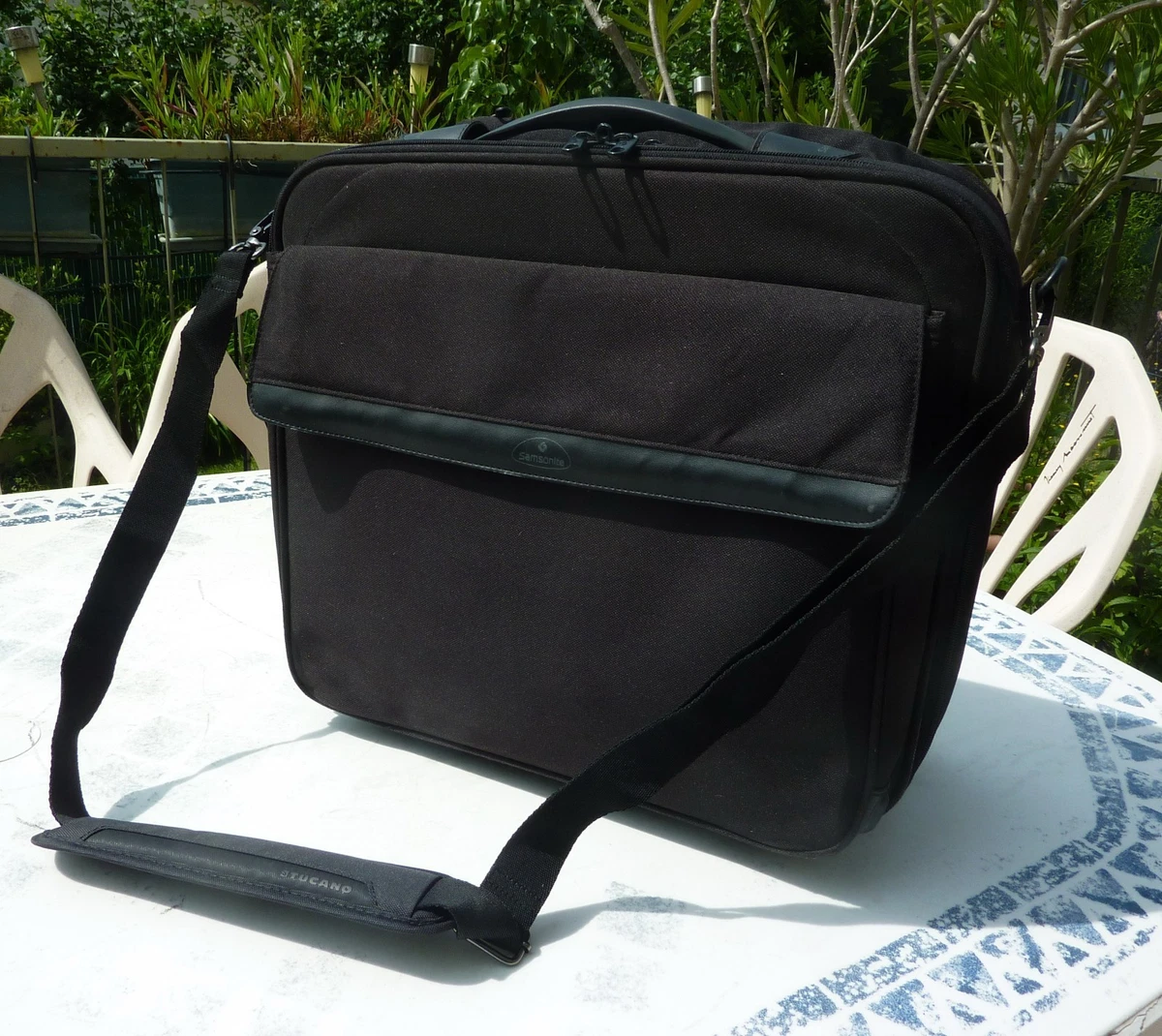 Valise Rigide Samsonite Grise – Ancien Modèle à Roulettes, Grand Format