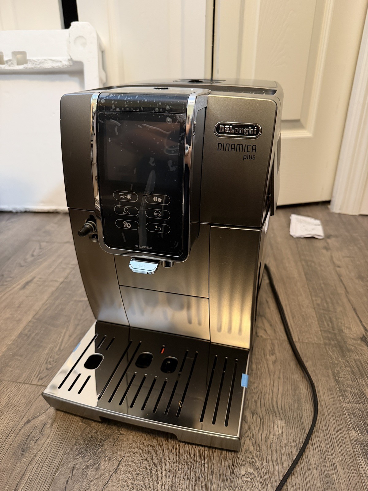 De'Longhi ECAM37095TI Dinamica Plus Coffee and Espresso Machine - Titanium