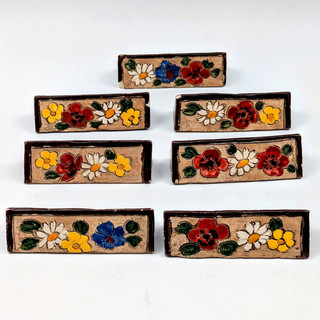Lot de 7 porte couteaux céramique Vallauris signés Jérôme Massier fleurs