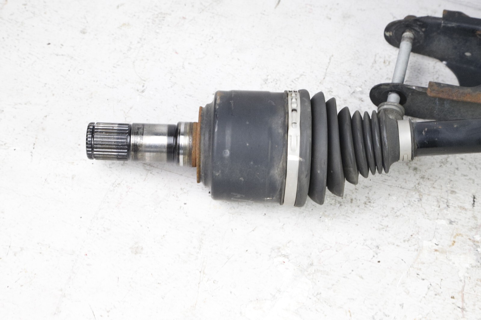 14-17 Maserati Ghibli Rear Left Spindle Knuckle Hub Drive Shaft Assembly OEM 60K