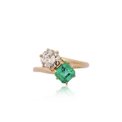 1,84 Karat quadratischer Smaragd & runder Diamant 18K Gold Toi et Moi Bypass Ring