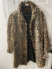 Portrait Ladies Winter Jacket Leopard Color