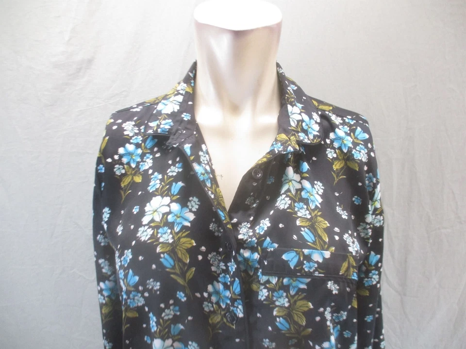 Top pijama transpirable con botones manga larga floral talla S de Ann Taylor 429 Foto 2 de 4