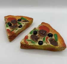 MTC Prop Pretend 2 Slices PIZZA HUT Supreme Pan Pizza Toy 1987 Realistic