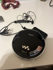 SONY D-NE730 Black CD Player WALKMAN MP3 ATRAC playback in Box JP - Excellent 