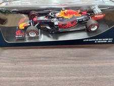 MINICHAMPS ASTON MARTIN REDBULL RACING RB 1/18
