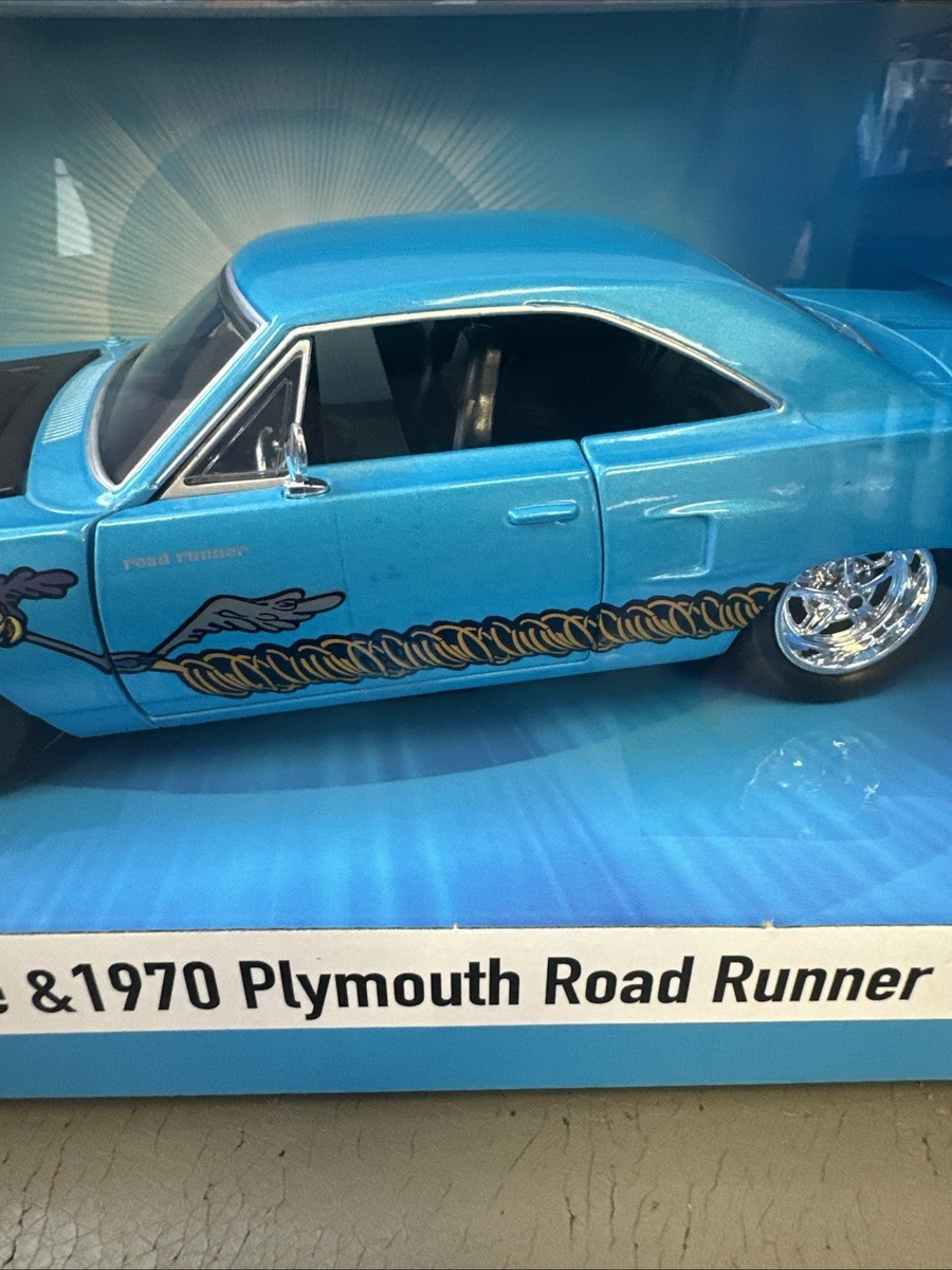 送料込み　1:24 LOONEY TUNES 1970 Plymouth Amazon.com: Looney Tunes 1:24 1970 Plymouth Roadrunner Die
